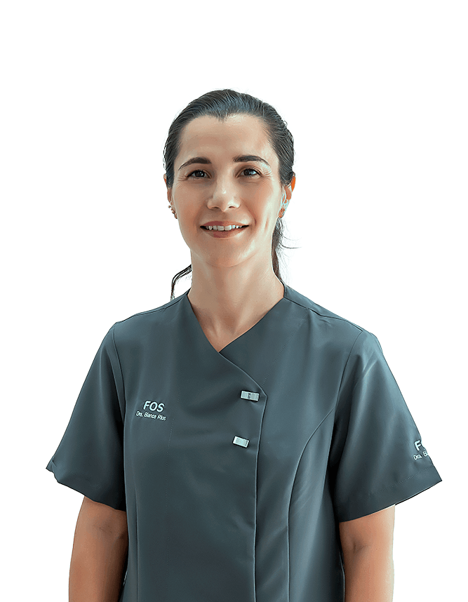 Dra. Blanca Rios Carrasco - Cirujana especialista en periodoncista